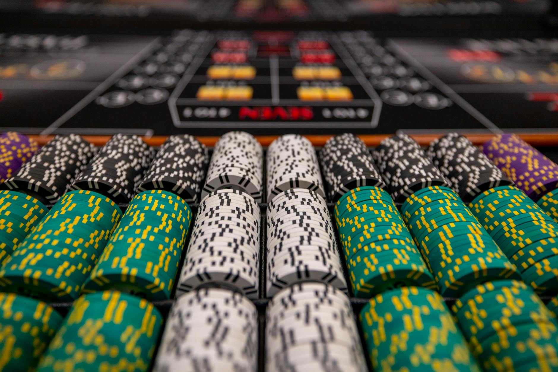 Người chơi lên kế hoạch vốn trước khi tham gia trò chơi xúc xắc